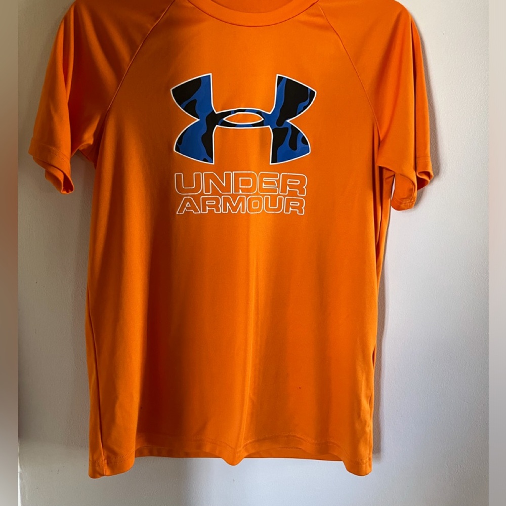 Under Armour shorts & shirt